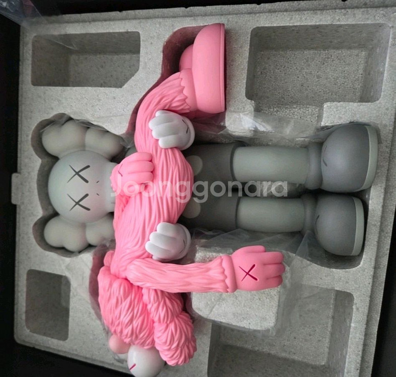 [Kaws] 컴패니언 플레이드 에디션 바이닐 피규어--3