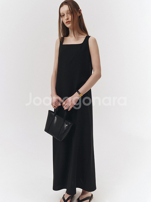 새제품 던스트 롱앤린 슬리브리스 원피스 블랙--1