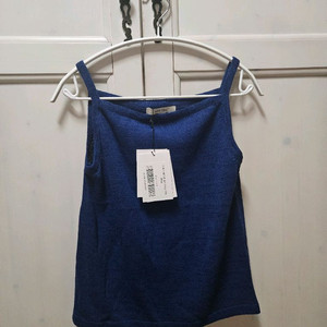 새제품 앤유 이오나 페이퍼 슬리브리스 니트 블루