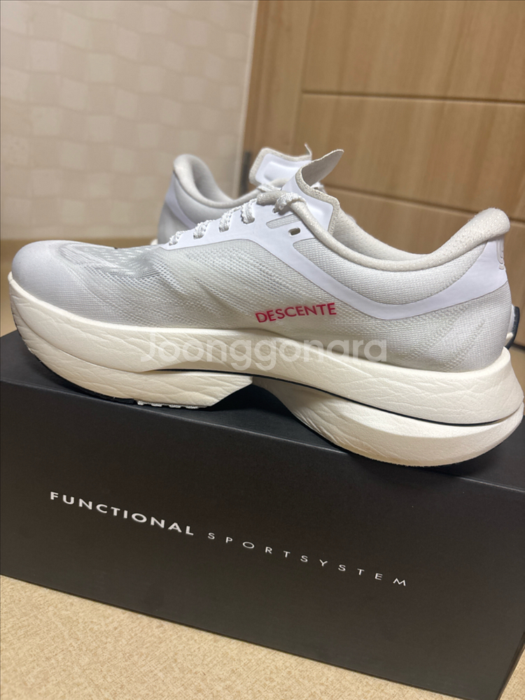 데상트 델타프로 EXP V2 화이트 260--1