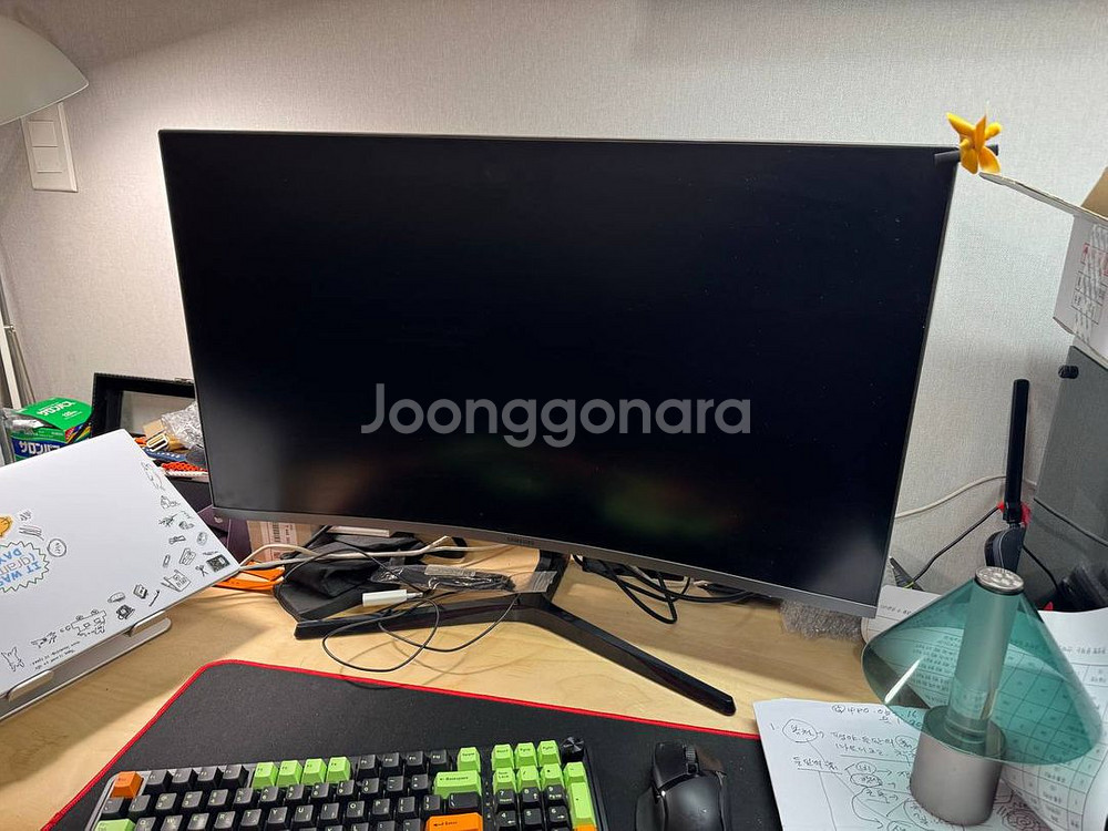 삼성모니터 c32jg54qqk 32인치 팝니다.--0