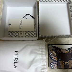 훌라 furla 카드 지갑 미개봉 새상품 풀박스