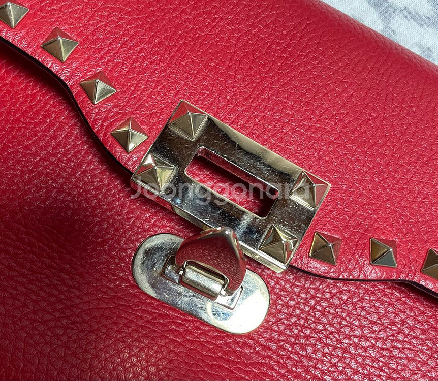 발렌티노 락스터드 크로스백--2