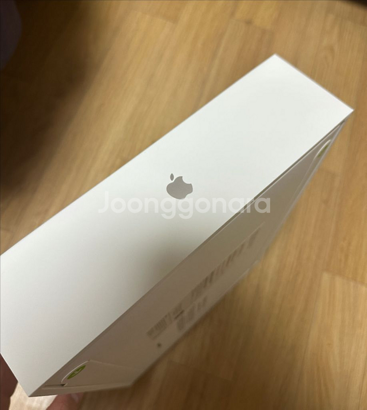 [미개봉] 맥북 에어 13 M2 스타라이트 M2 8코어--2