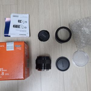 소니 E 35mm F1.8 OSS 렌즈 박스풀 팔아요