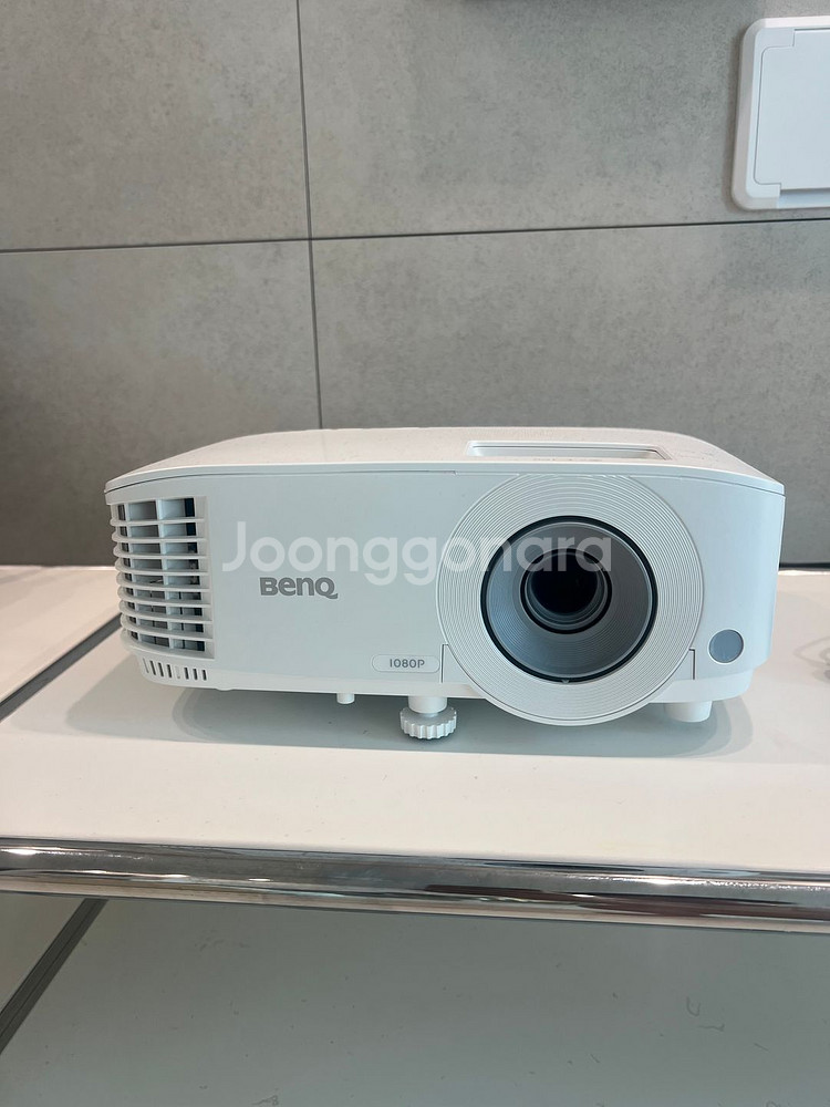 벤큐 빔프로젝터 MH550 중고 팝니다--2