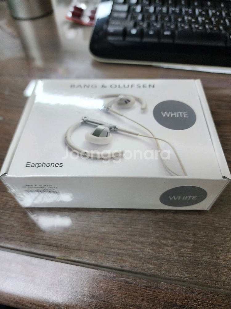 뱅앤올룹슨 a8 미개봉 이어폰 (가격조정--0