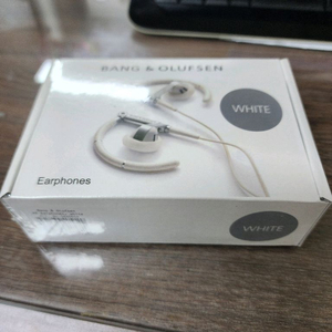 뱅앤올룹슨 a8 미개봉 이어폰 (가격조정