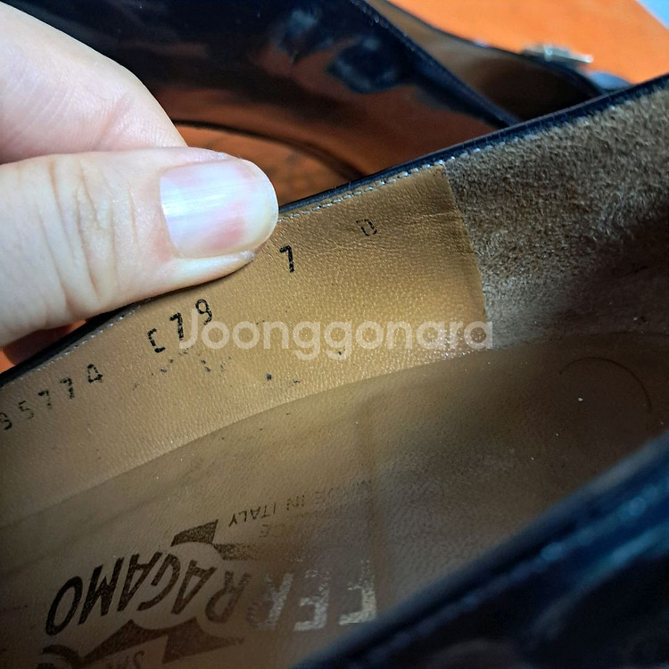 페라가모 블랙 힐 7D사이즈(약 240245)--6