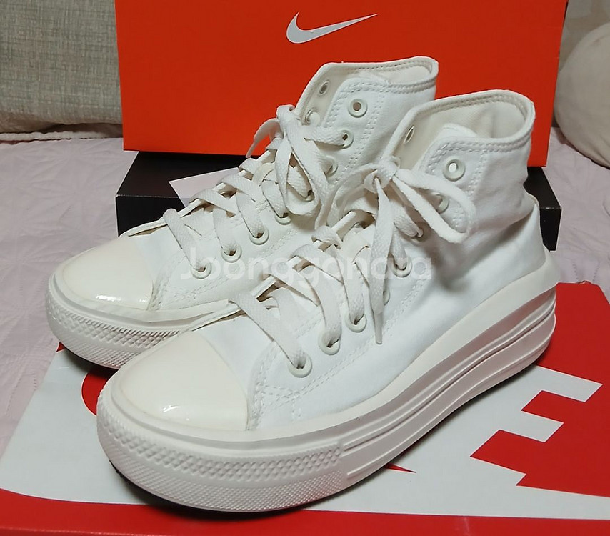 컨버스CONVERSE 하이240 화이트.운동화.스니커즈--0
