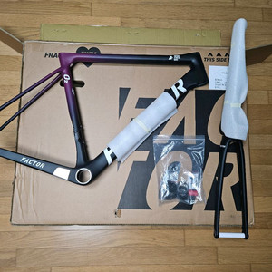 팩터 o2 디스크프레임(인터널) 52사이즈(미사용)