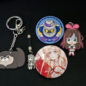 아스나 키즈나 아이 메탈나이트 에밀리아 수달키링 캔뱃지