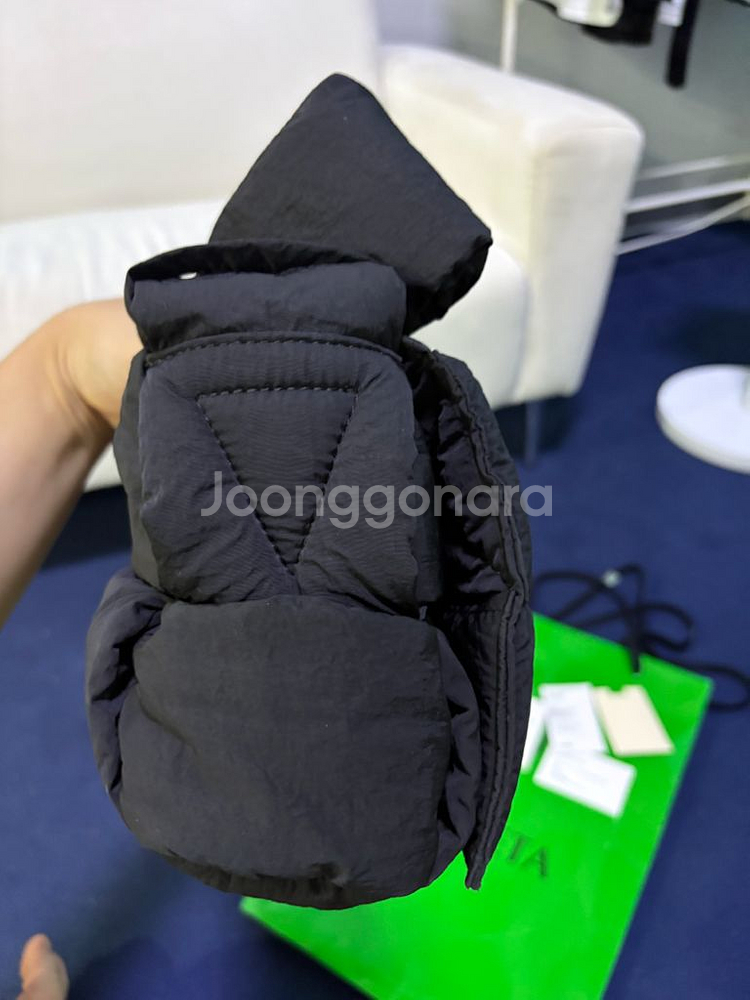 보테가베네타 카세트백 패딩 판매--2