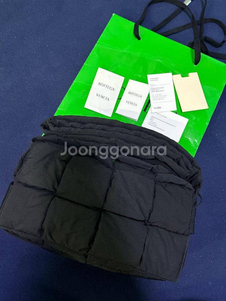 보테가베네타 카세트백 패딩 판매--4
