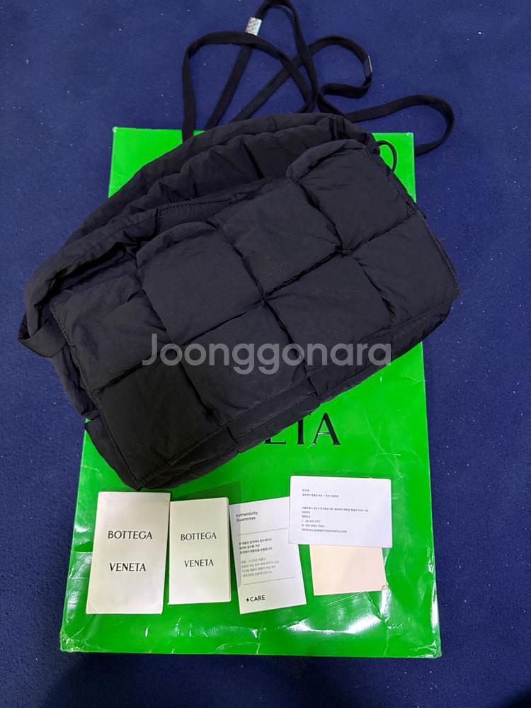 보테가베네타 카세트백 패딩 판매--0