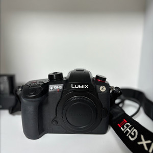 파나소닉 루믹스 gh5m2+12-60 렌즈(f2.8-4