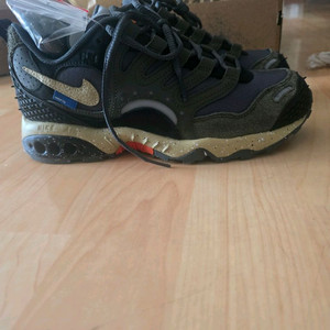 나이키언디핏 휴마라265