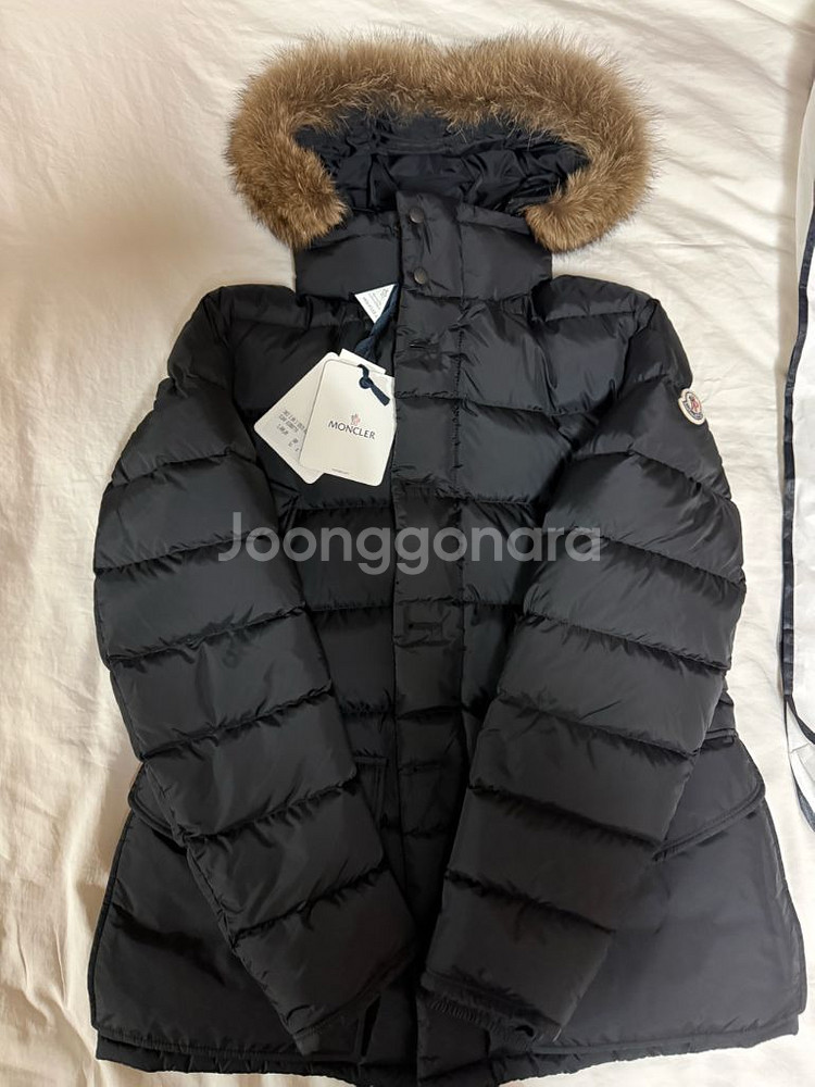 몽클레어 22fw 클루니 블랙4 사이즈(새제품)팝니다.--0