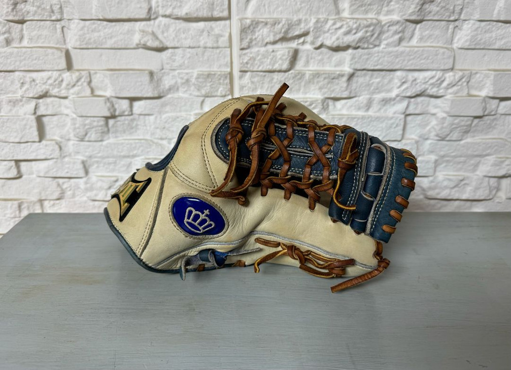 BMC 트러스트 내야 11.75인치 야구 글러브 이미지