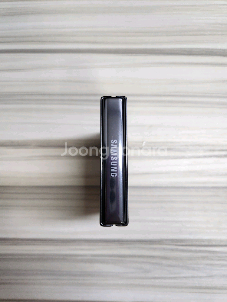 갤럭시 z플립5 256G 그라파이트 외관S급 판매합니다--2