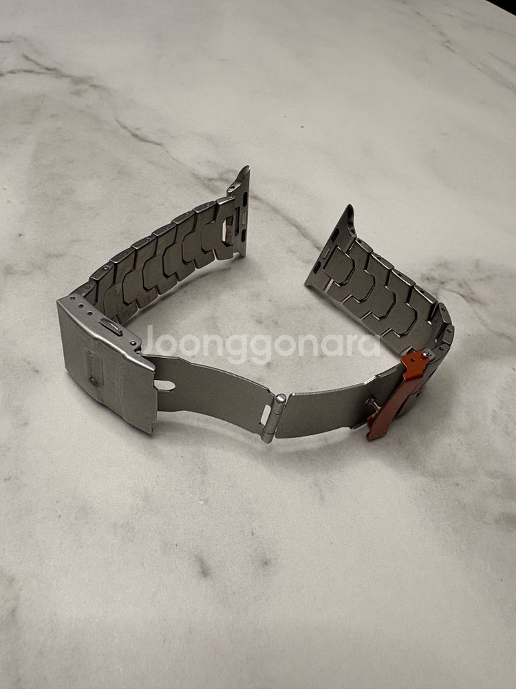 애플워치 티타늄 스트랩--1