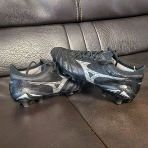 미즈노 모렐리아 네오 축구화