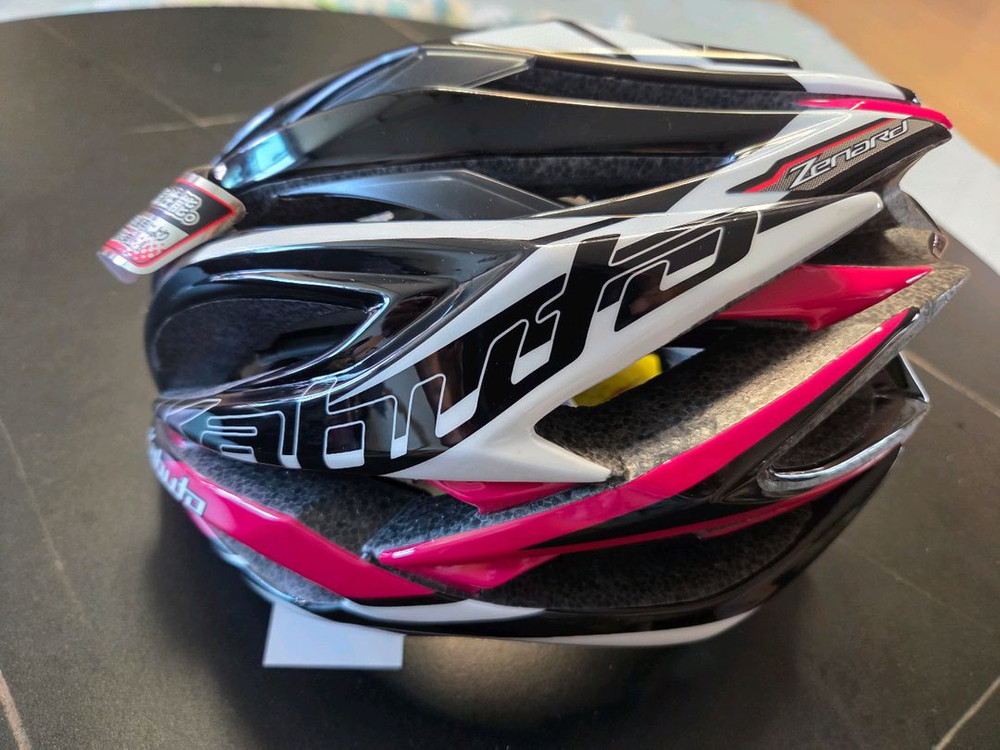 카부토 제나드 자전거헬멧 새제품 이미지