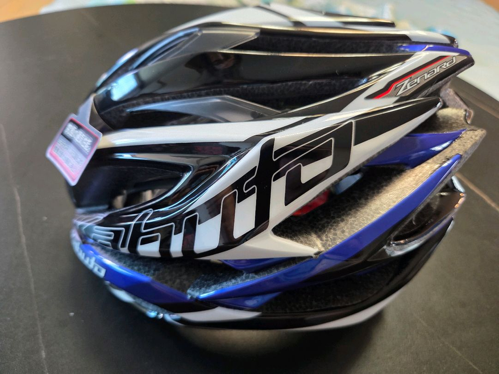 카부토 제나드 자전거헬멧 새제품 이미지