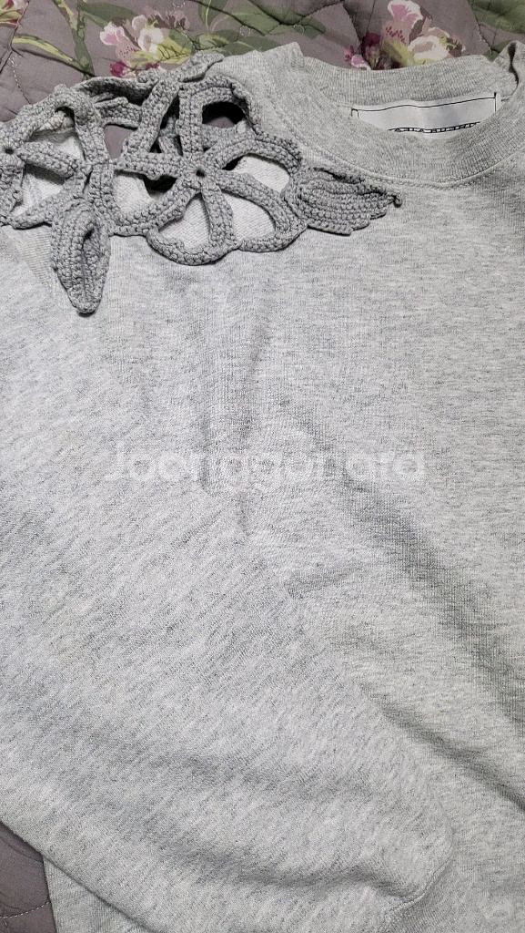 미카엘라버거 맨투맨--1