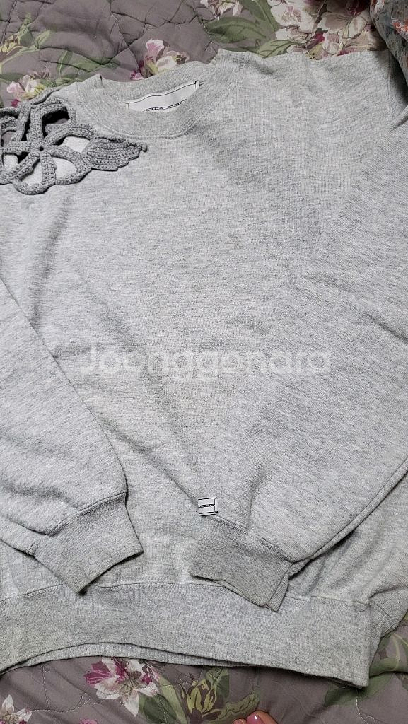 미카엘라버거 맨투맨--2