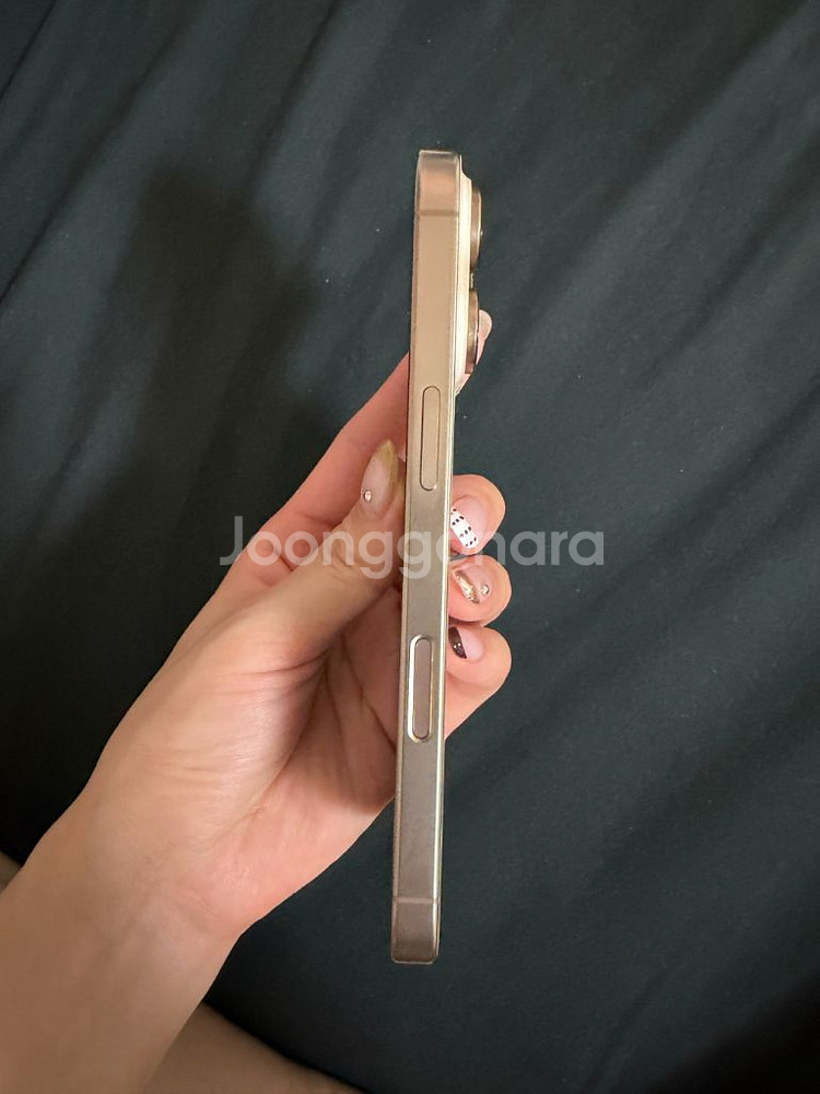 아이폰16프로 256GB 데저트 애케플 판매합니다.--1
