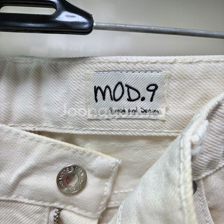 모드나인 / MOD 1 CROP 스텔라 화이트 / 31--1