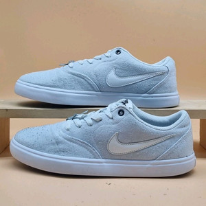 나이키 SB 체크솔라소프트 남성 스니커즈 265