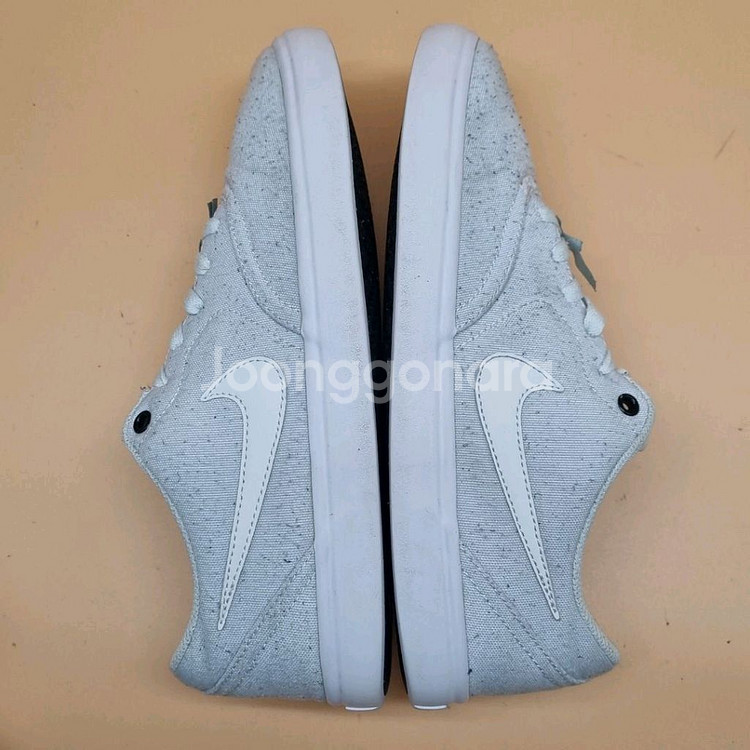 나이키 SB 체크솔라소프트 남성 스니커즈 265--4