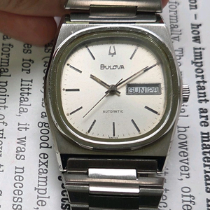 빈티지 부로바 테레비 데이데이트 실버다이얼 뻐뻐시 브슬