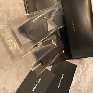 생로랑 매장 정품 남녀공용 고가 선글라스 ysl로고 새