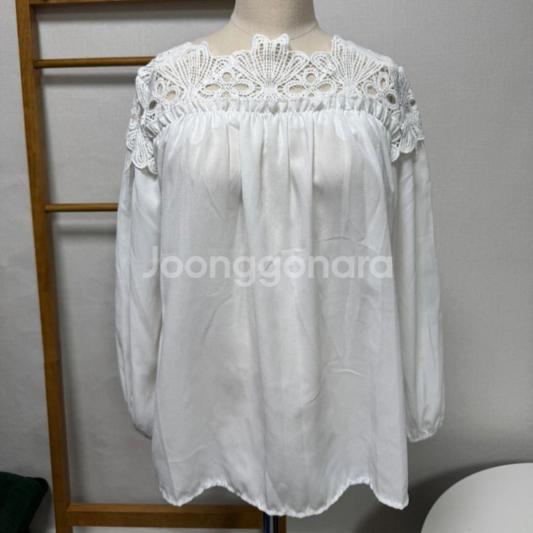 화이트 레이스 블라우스--0