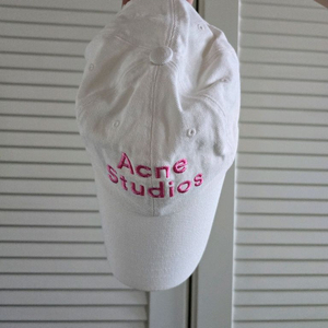 아크화이트볼캡