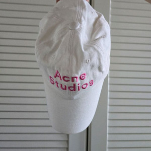 아크화이트볼캡