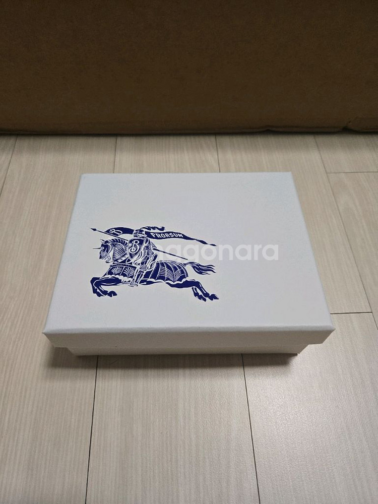 버버리 퀼팅 롤라 지퍼 지갑 블랙--4