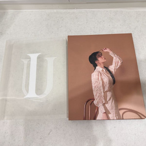 아이유 2020 에이프릴 바인더 B타입+포카2종