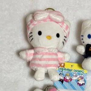 산리오 헬로키티 인형 키링