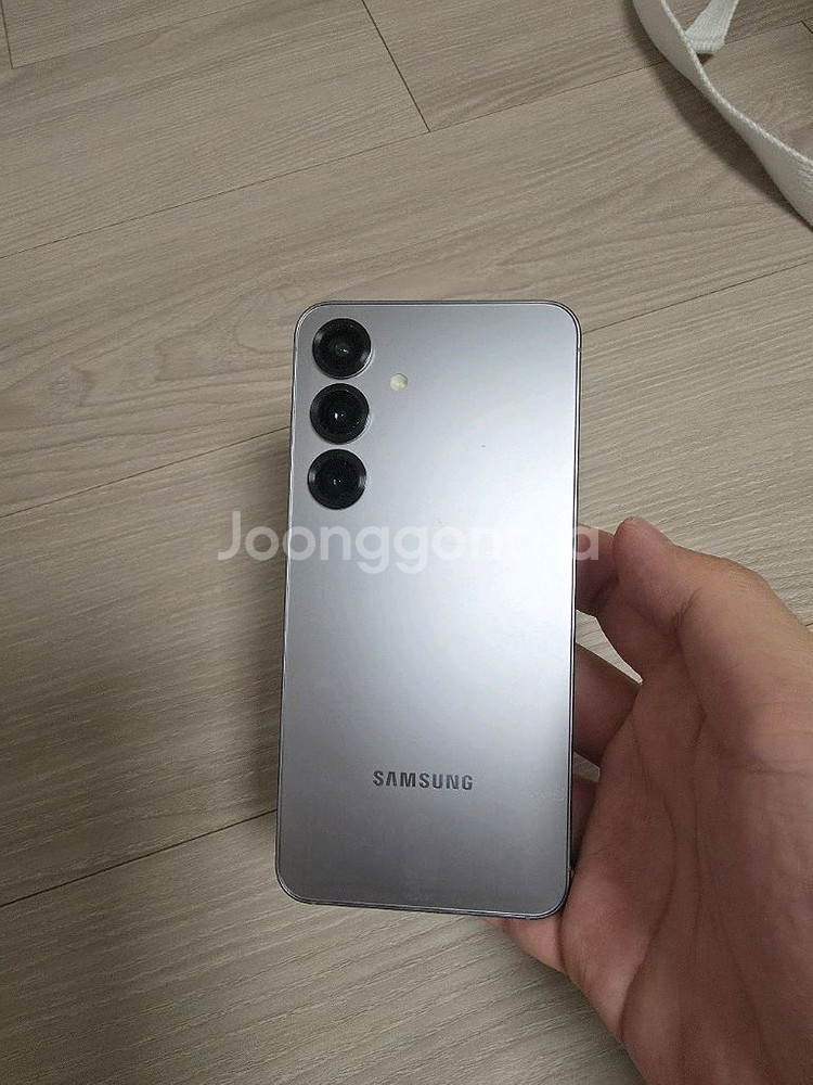 갤럭시s25 실버 256팝니다.--0