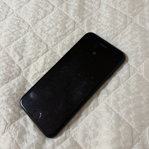 아이폰 SE2 256 블랙컬러 팝니다.
