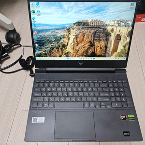 급쳐 15인치 RTX4060 고사양게이밍노트북팝니다