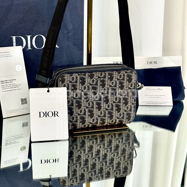 디올 오블리크 루테늄 투웨이 스트랩 파우치 메신저백--1