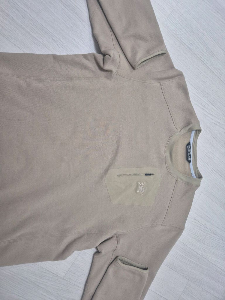 아크테릭스 플리스 셔츠팝니다.--4