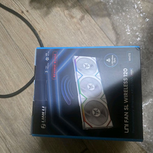 유니팬 sl120 wireless 3팩,1팩 팝니다