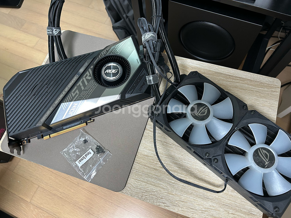 ASUS ROG STRIX LC 라데온 RX6800XT--1