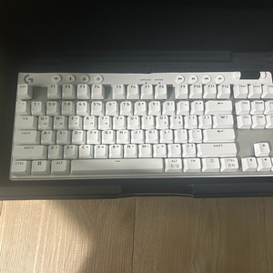 로지텍 PRO X TKL 갈축 팝니다